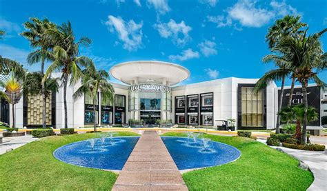 Luxury Avenue Mall Cancún 